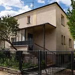 Novinea Noclegi Z Balkonem I Ogrodem