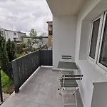 Novinea Noclegi Z Balkonem I Ogrodem